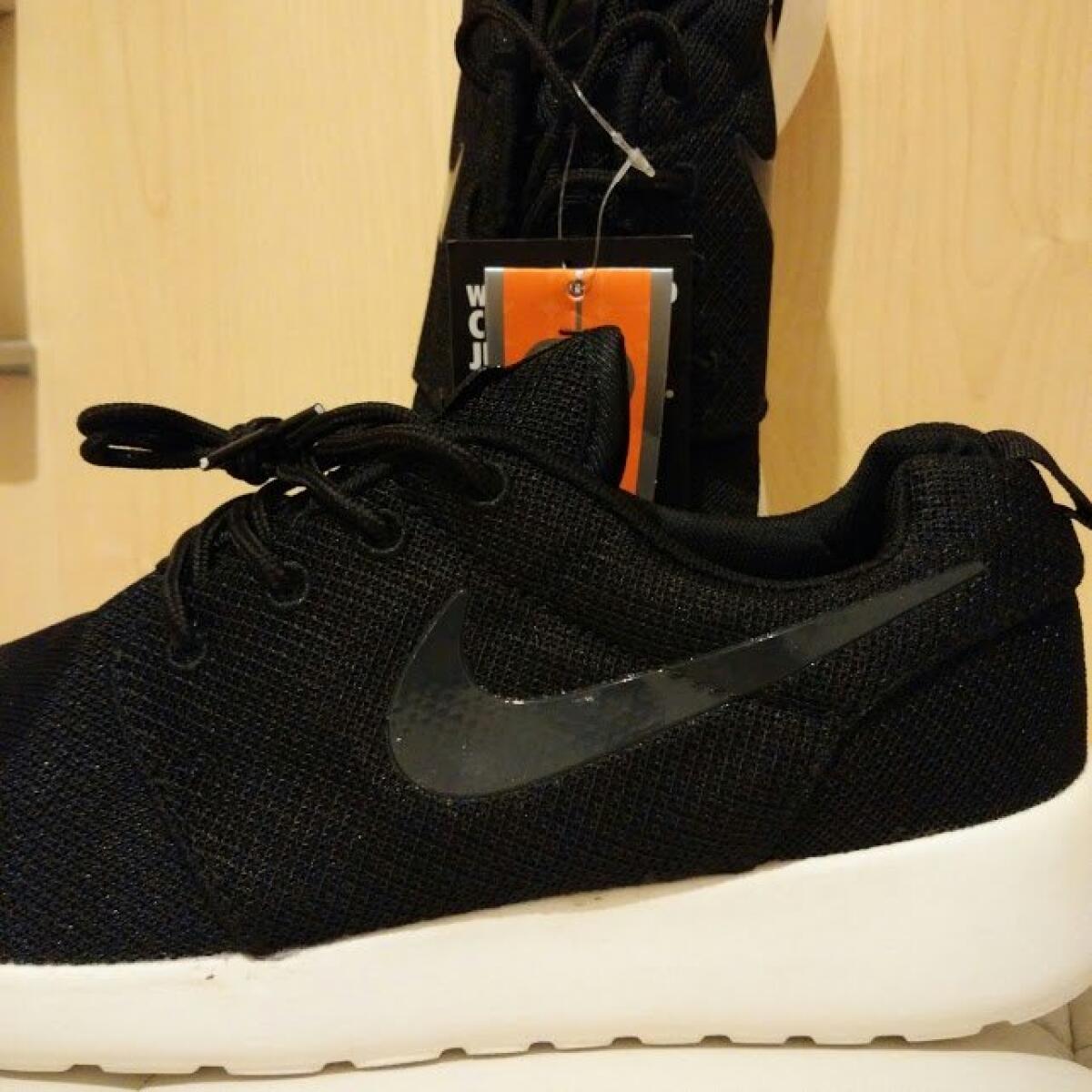 Freerun50v4.com: sito che vende scarpe marchiate Nike a prezzi scontati | Ecco la mia esperienza - 