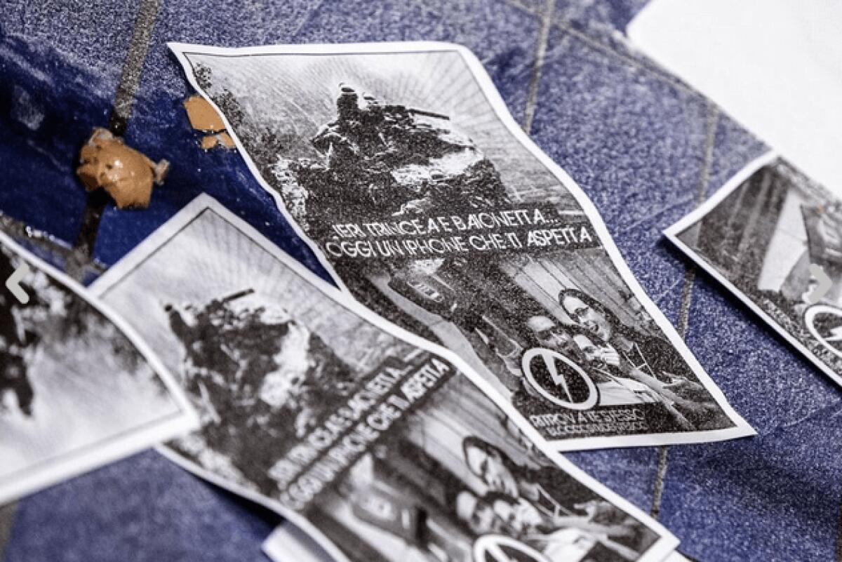 Lancio di uova e farina a Roma sulla coda per iPhone 6 - 