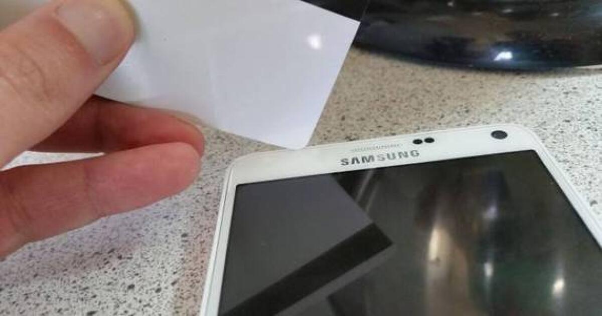 Il Galaxy Note 4 presenta i primi problemi di fabbrica: Troppo spazio tra display e cornice - 
