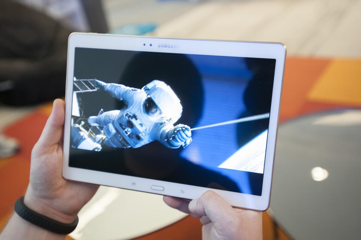 Samsung GALAXY Tab S 10.5: la videorecensione di YourLifeUpdated - 