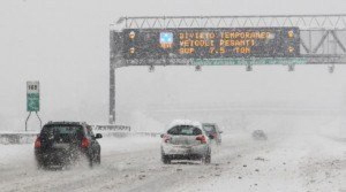 Guidare in caso di neve: consigli pratici - 
