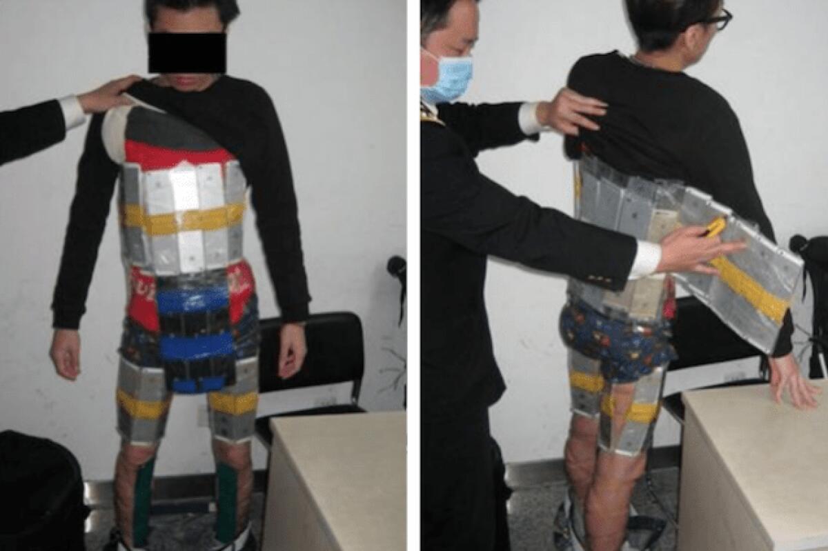 Cina: arrestato uomo con 94 iPhone attaccati - 