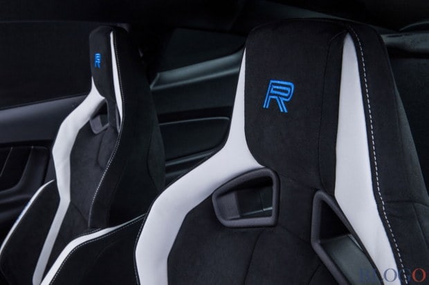 Galleria 1 del post: Ford Mustang Shelby GT350R: Un ruggente bolide da 500 CV...Video