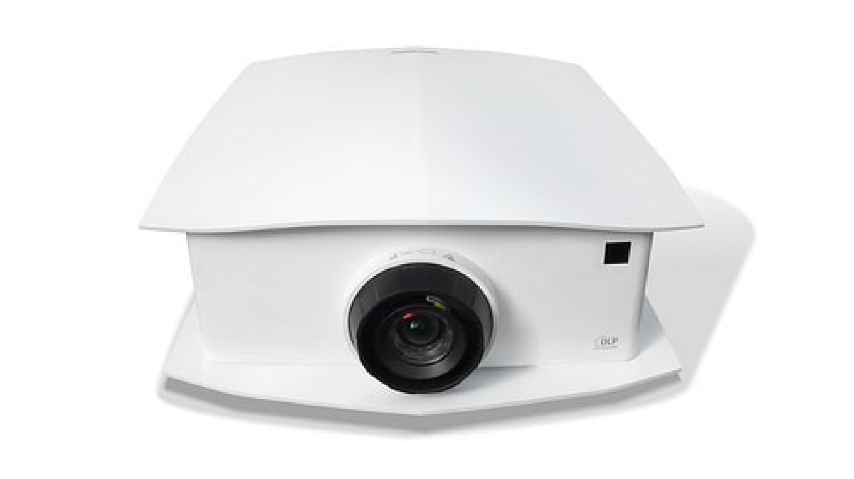 Cineversum presenta due nuovi proiettori laser con risoluzione Full HD - 