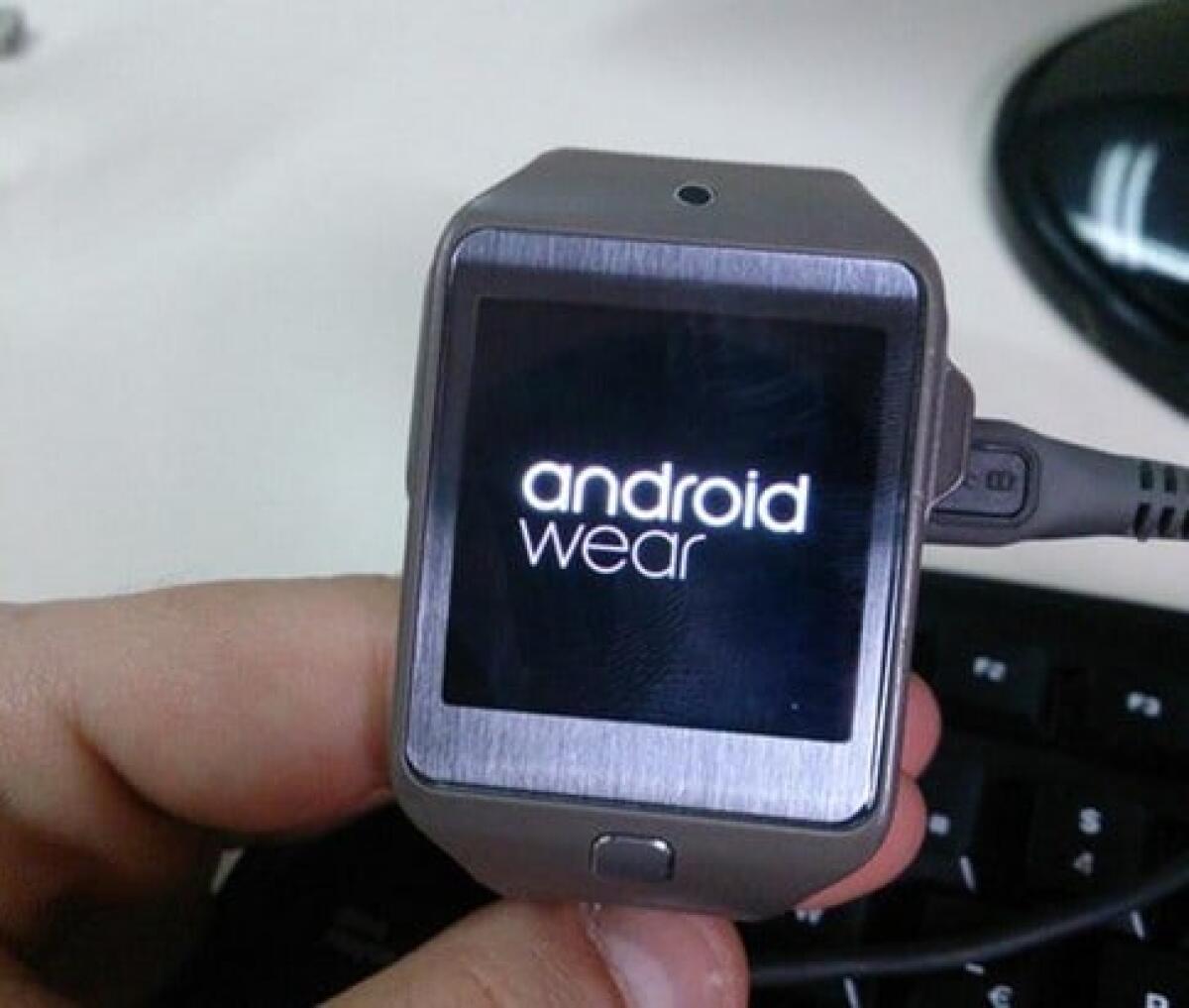 Ecco il porting di Android Wear sul Samsung Gear 2 - 