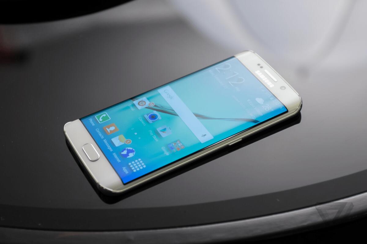 IFIXIT smonta il Galaxy S6 Edge: E' difficile da riparare - 