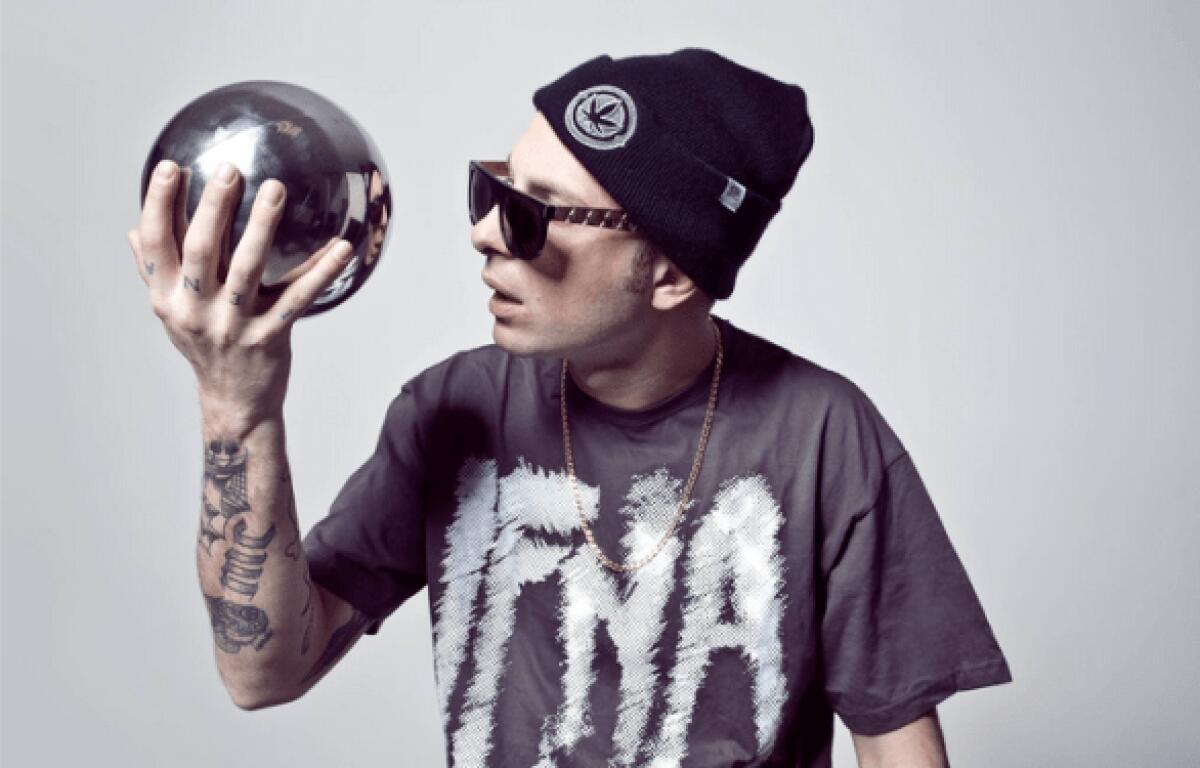 Clementino, Luna: testo, parole e video ufficiale - 