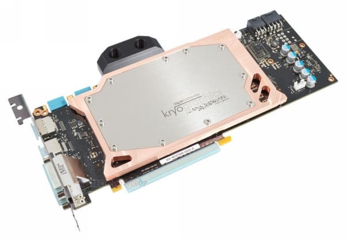 Aqua Computer raffredda a liquido Nvidia GTX Titan X - 