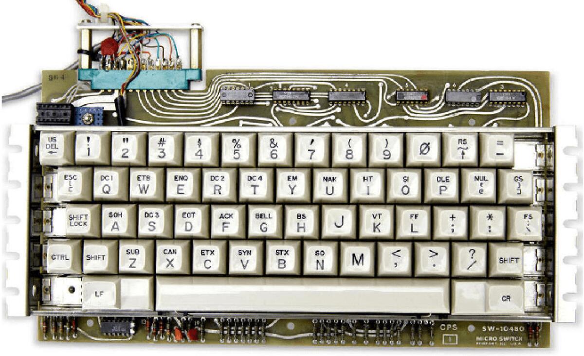 Negli USA una donna butta un vecchio Apple I assemblato da Jobs: Vale 200 mila Dollari - 