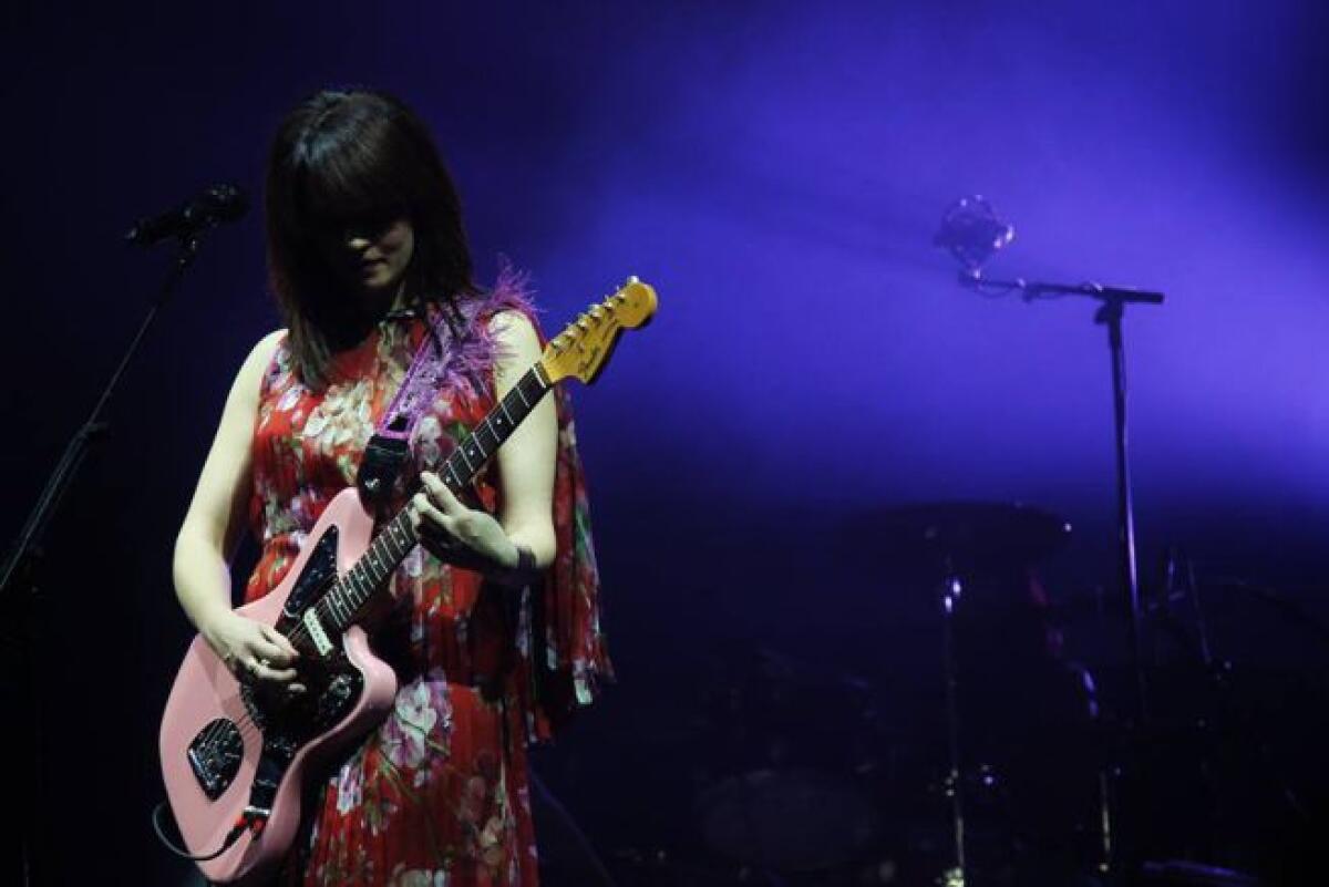 Carmen Consoli, La signora del quinto piano: testo, parole e video ufficiale - 