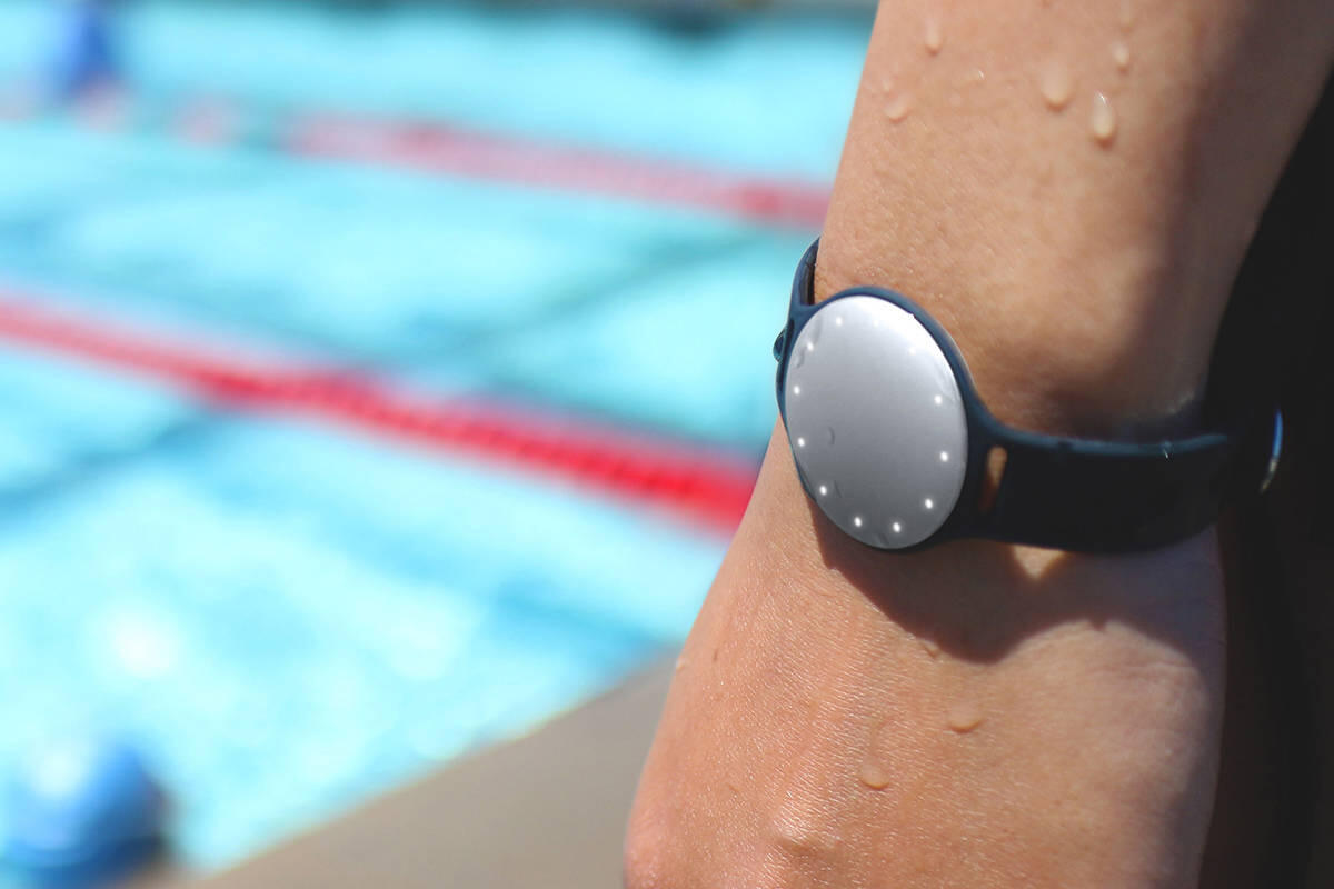Misfit e Speedo lanciano il primo fitness tracker per nuotatori - 