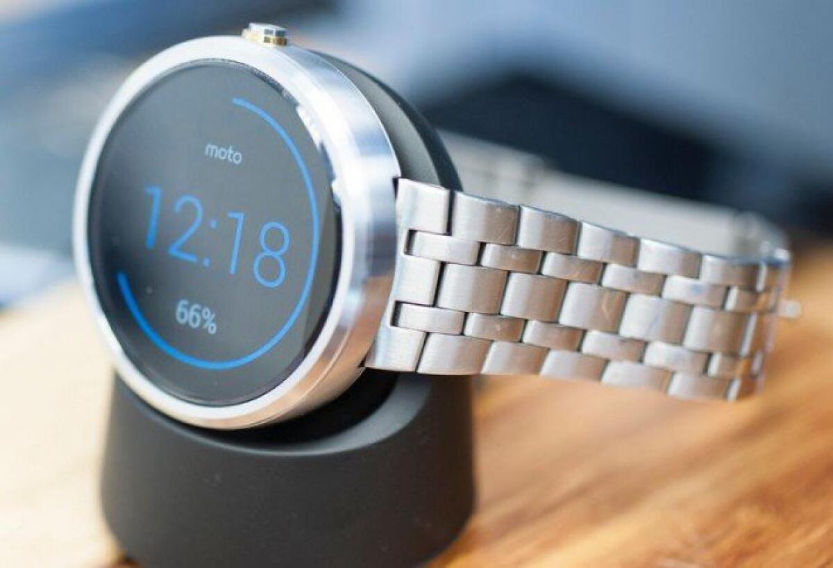 Samsung Gear S2 vs Moto 360 (2015) vs Huawei Watch: Schede tecniche a confronto - 