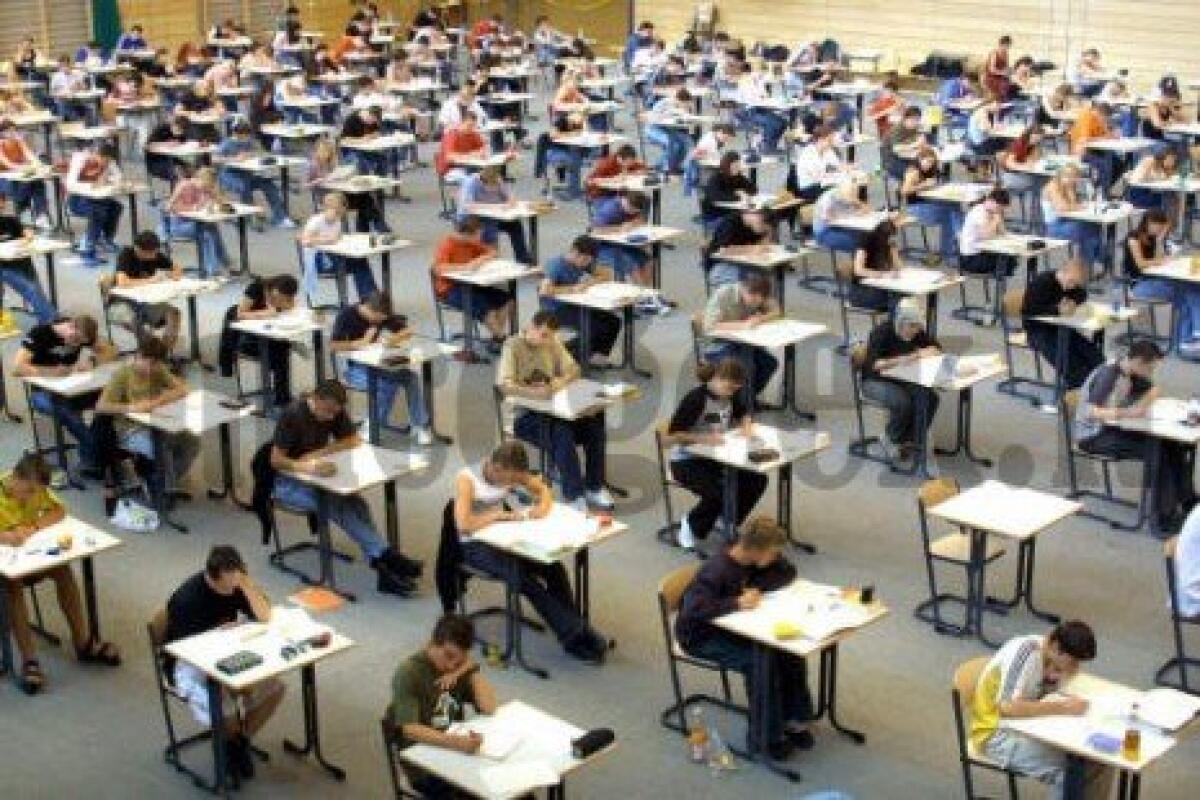 Come ascoltare la musica a scuola o farsi dettare un Compito! [Roba da Hacker] - 