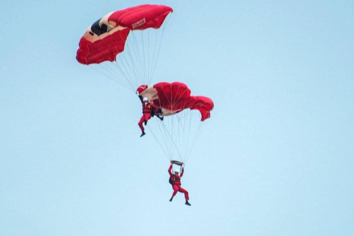 Il paracadute non si apre! Ma lo salva… [Video Incredibile] - 