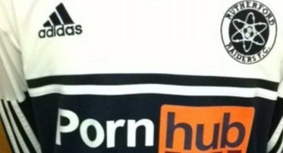 PornHub vuole sponsorizzare una squadra in Italia - 