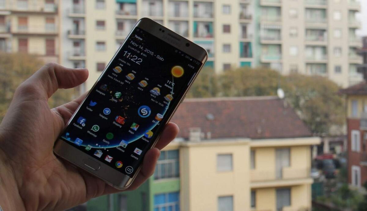 Samsung Galaxy S6 Edge Plus: Recensione completa by YourLifeUpdated - 