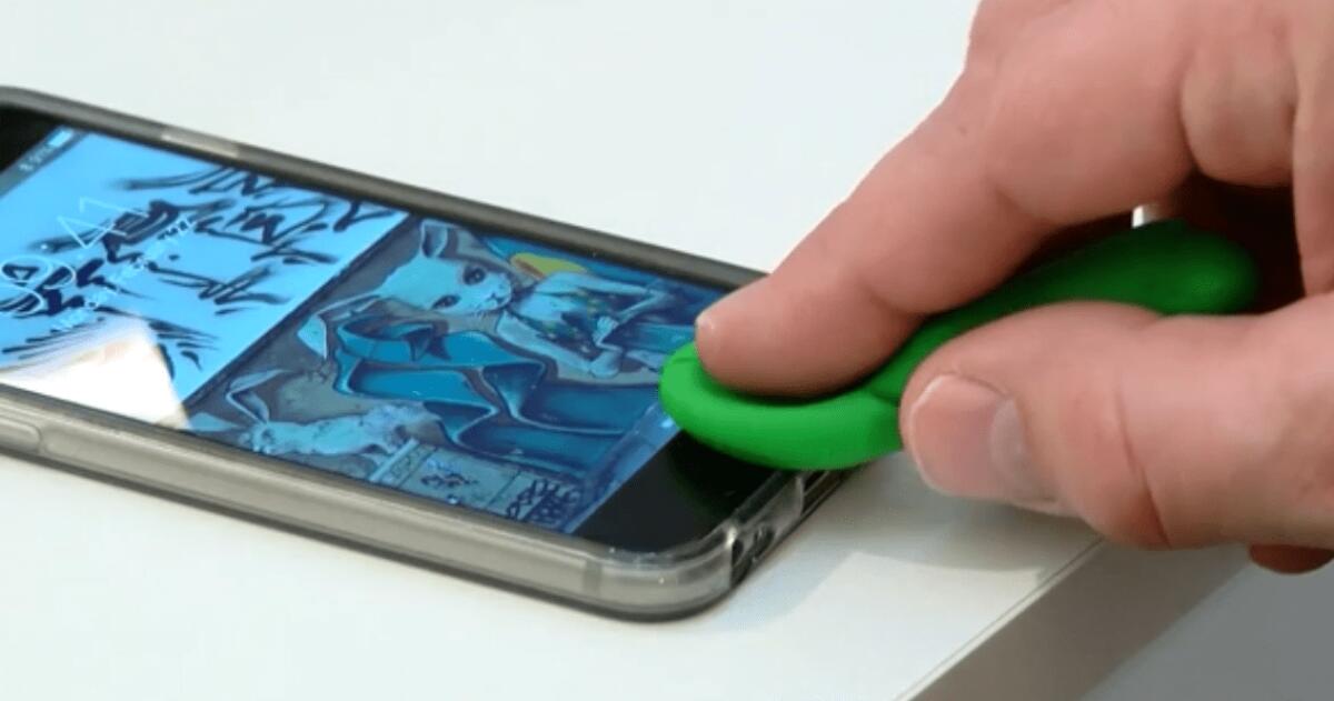 Incredibile: come aggirare il sensore per le impronte digitali su smartphone - 