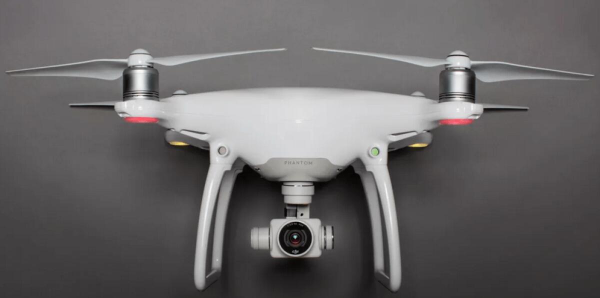 DJI Phantom 4 Ufficiale: Rivoluzione DJI con il Drone che evita gli ostacoli e modalità velocità - 