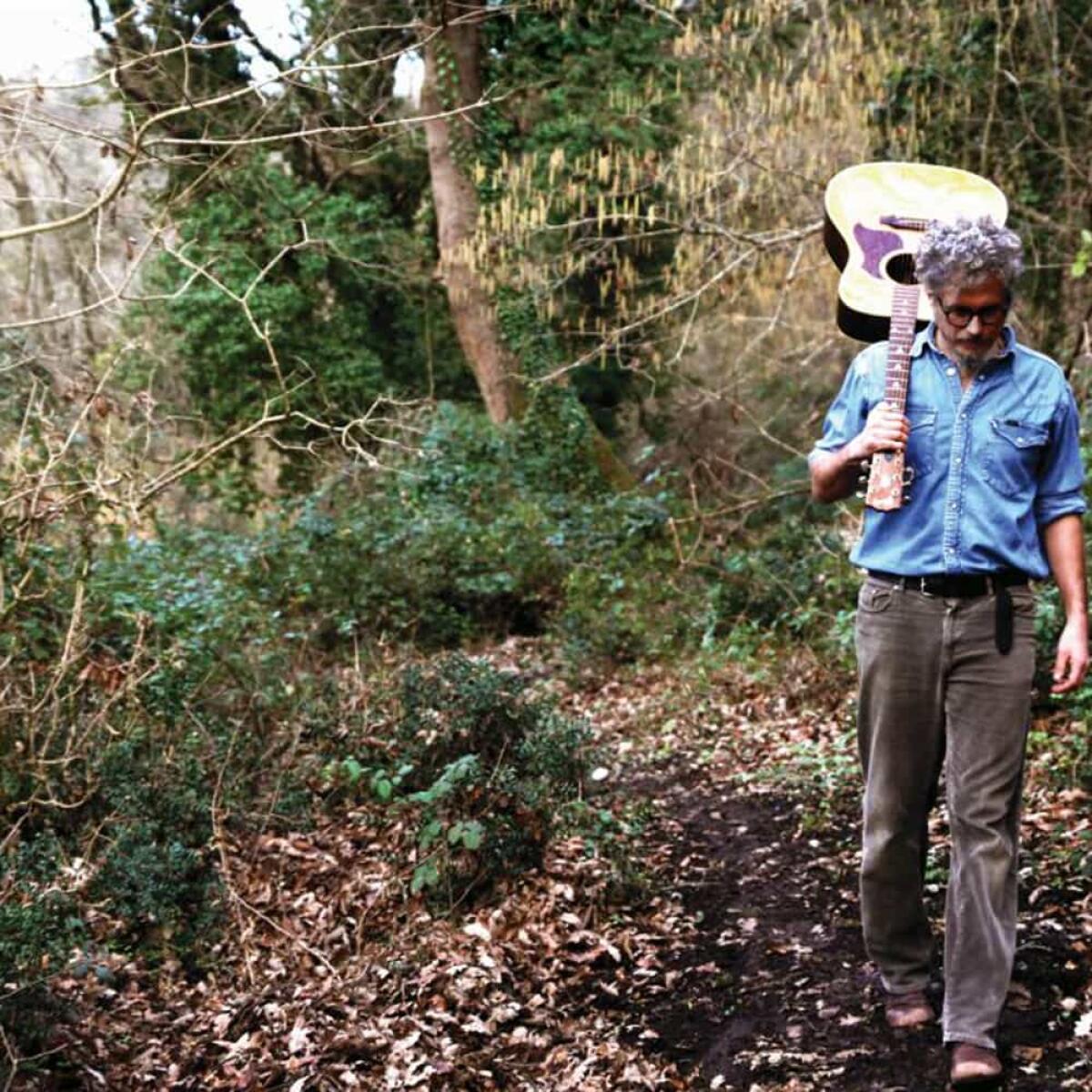 Niccolò Fabi, Facciamo finta: testo, parole e video ufficiale - 