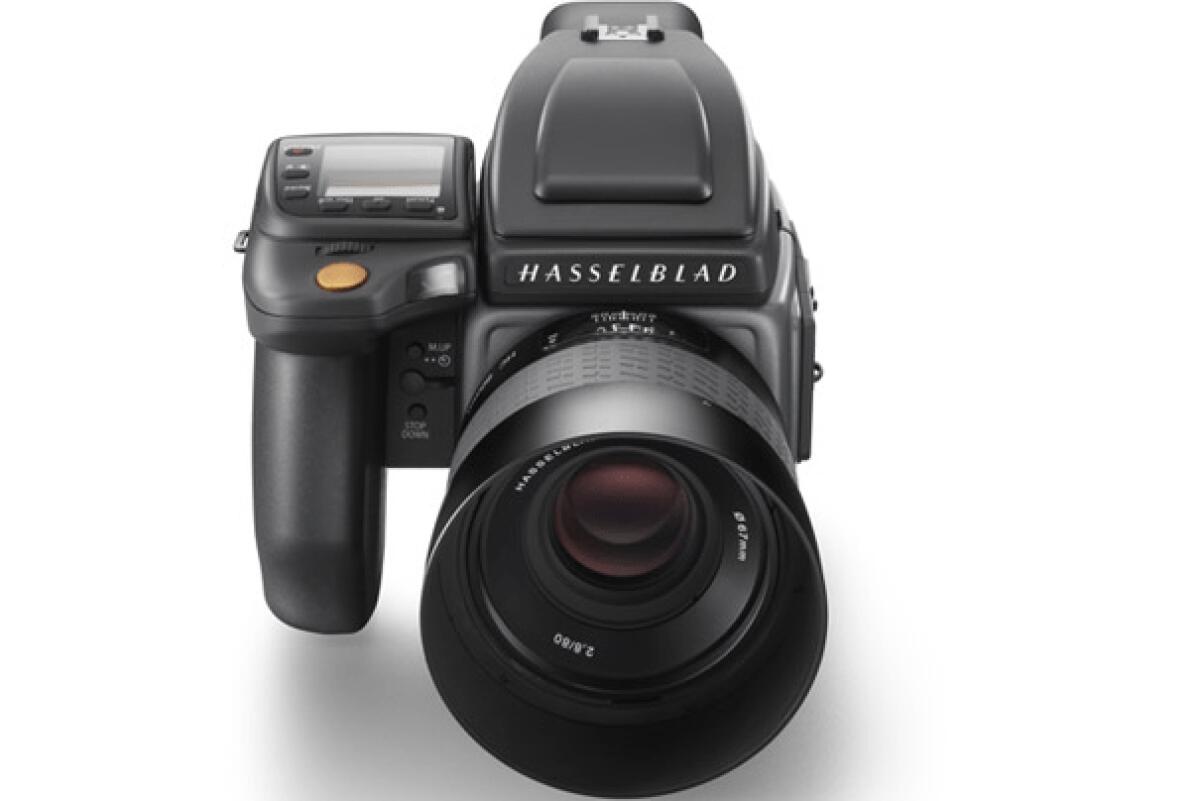 Hasselblad H6D: Fotocamera medio formato con Wifi e Touch a 35.000 euro - 
