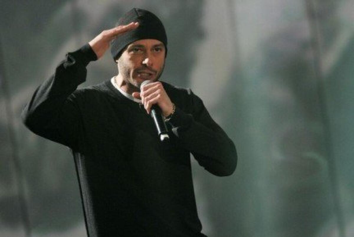 Fabri Fibra, E la pula bussò: testo, parole e video ufficiale - 