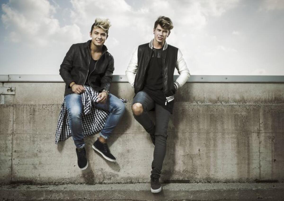 Benji e Fede, Eres Mia: testo, parole, traduzione italiana - 