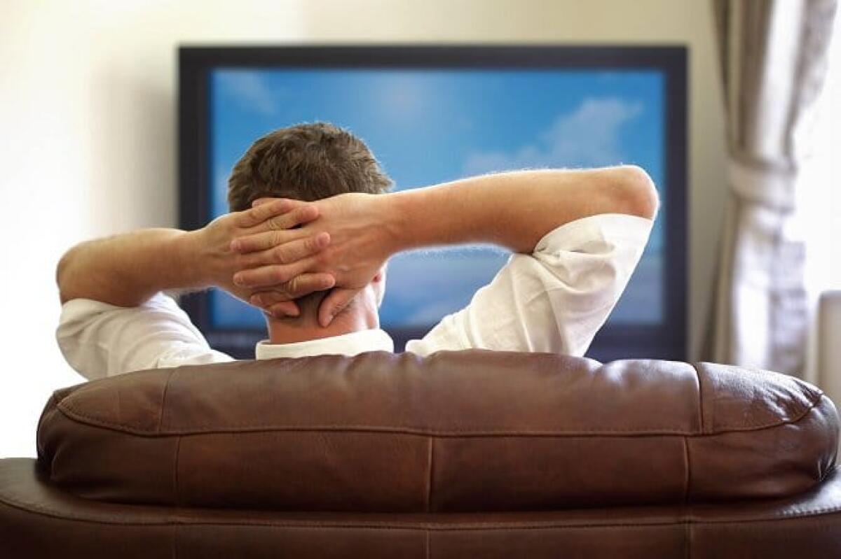 A che distanza posizionare il divano dalla TV? - 