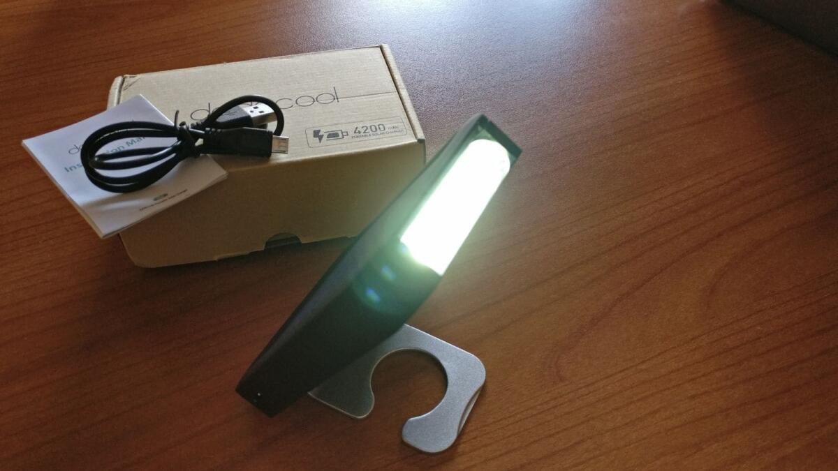 Recensione Dodocool Power Bank solare 4.200 mAh con Torcia - 