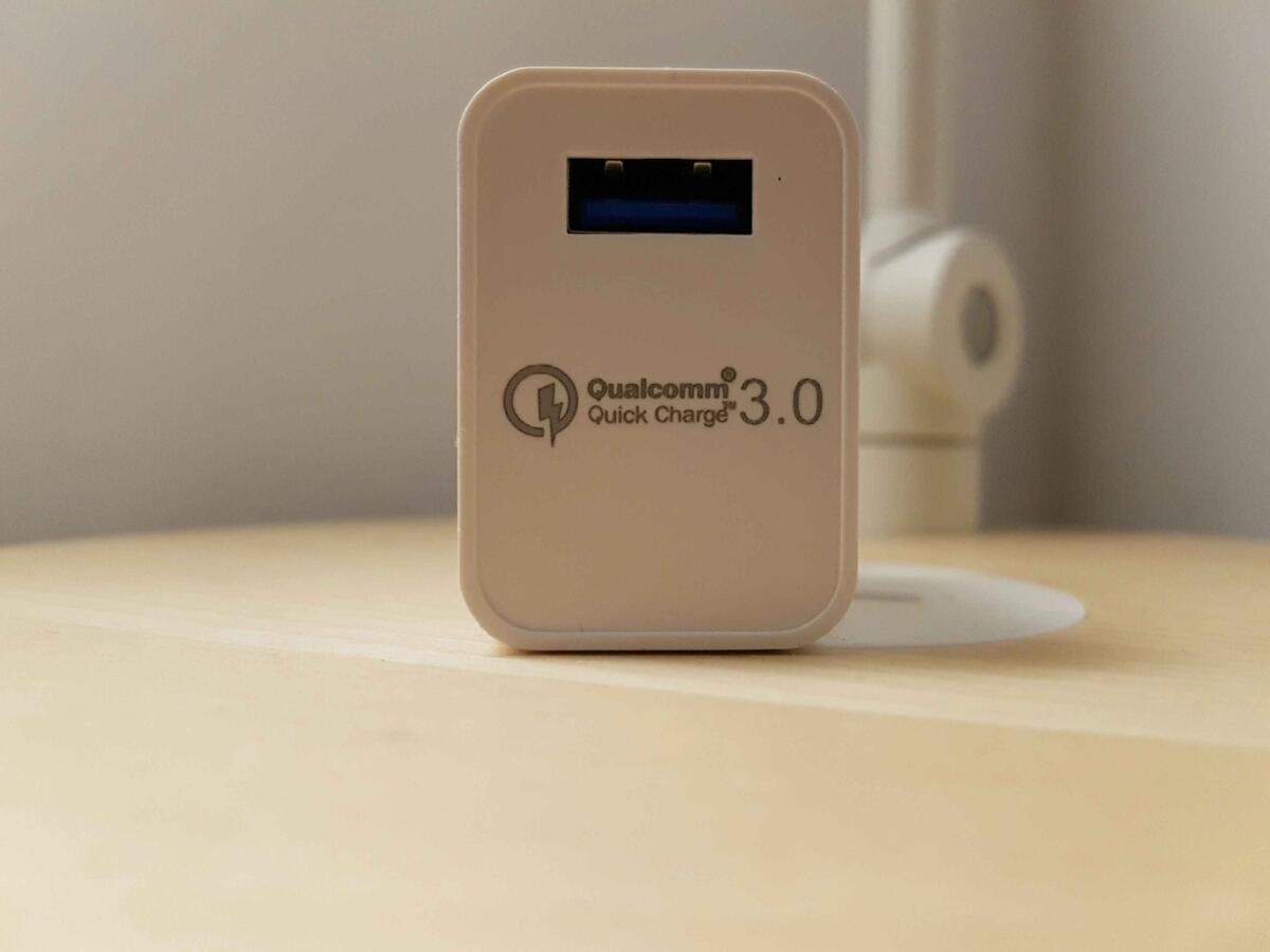 Recensione caricatore Quick Charge 3.0 Lenuo - 