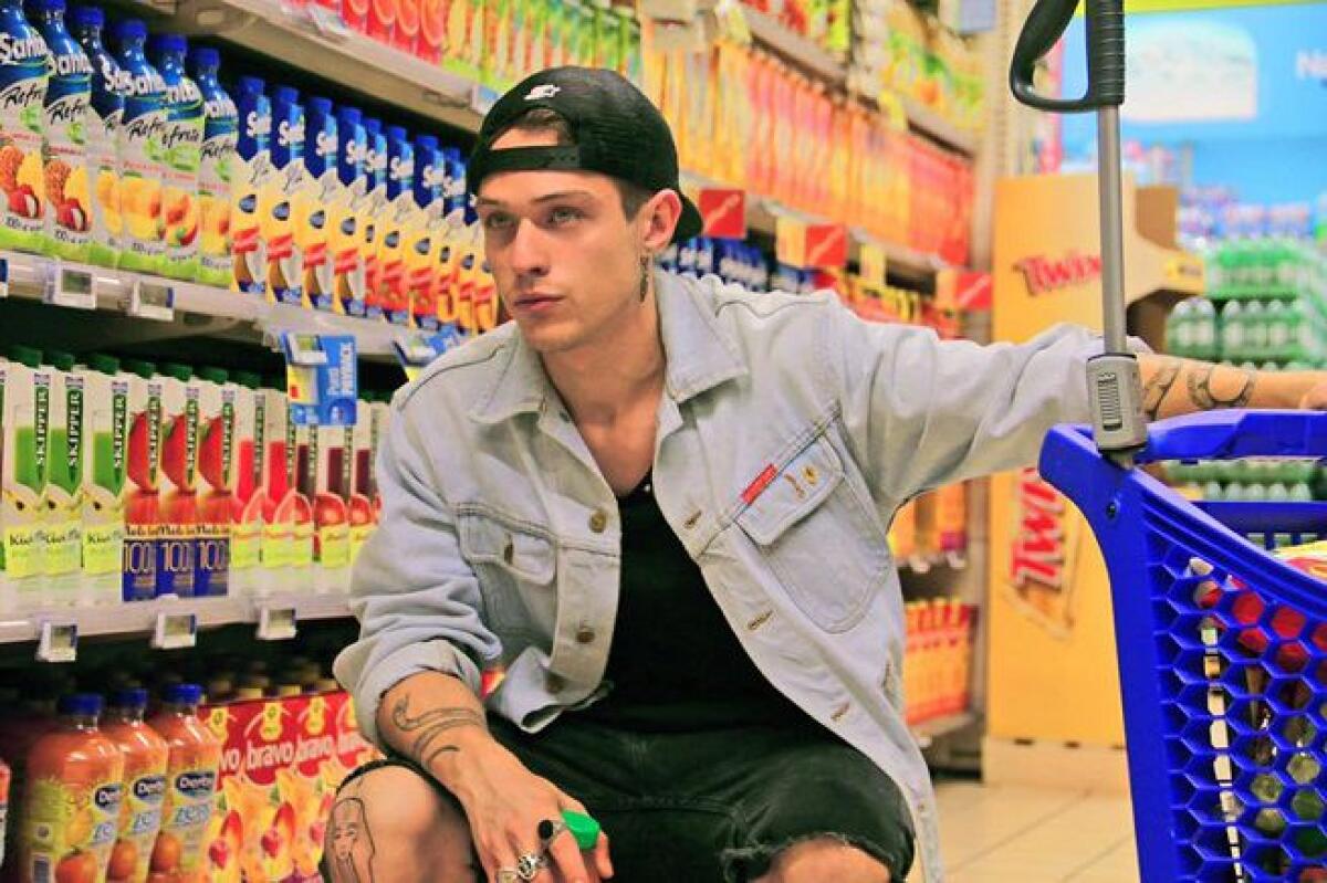 Irama, Non ho fatto l'università: testo, parole e video ufficiale - 