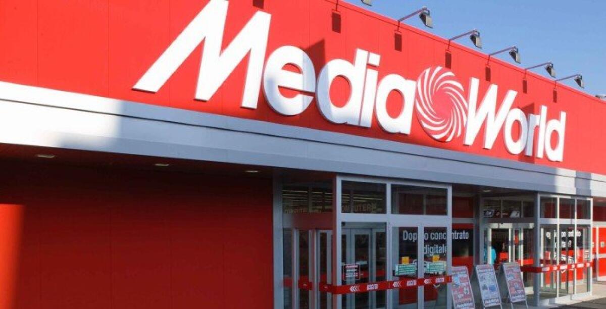 Volantino MediaWorld che regala il Moulinex da valore di 899 euro - 