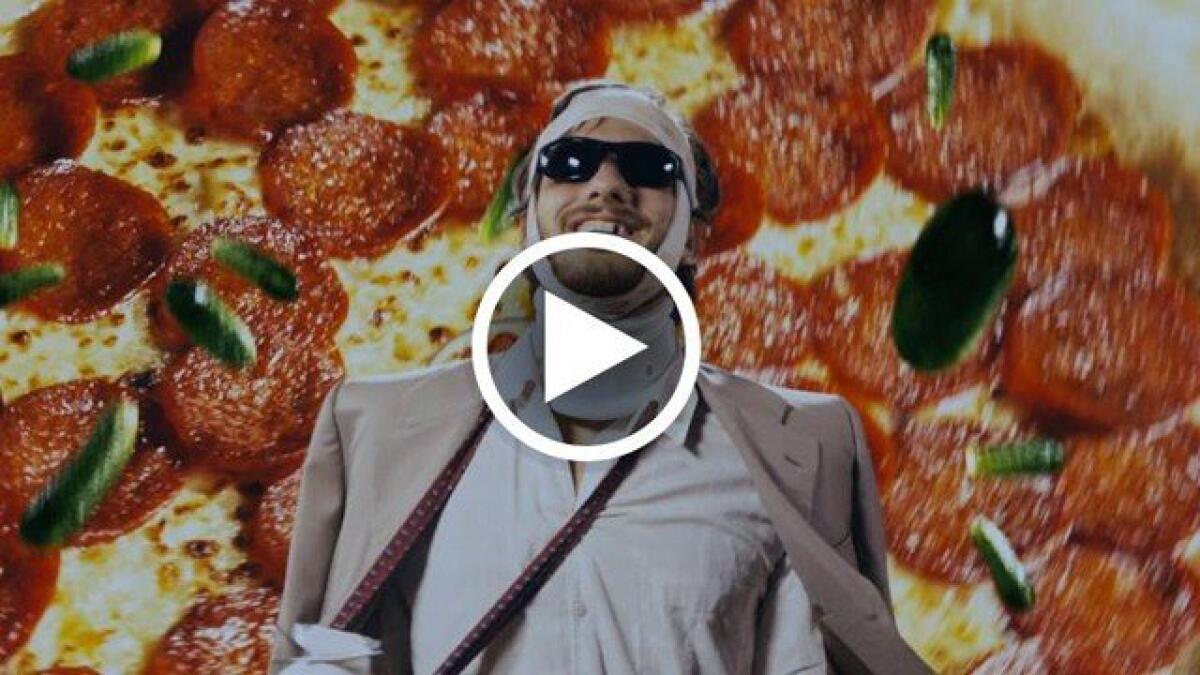 Giorgio Poi, Niente Di Strano: testo, parole e video ufficiale - 