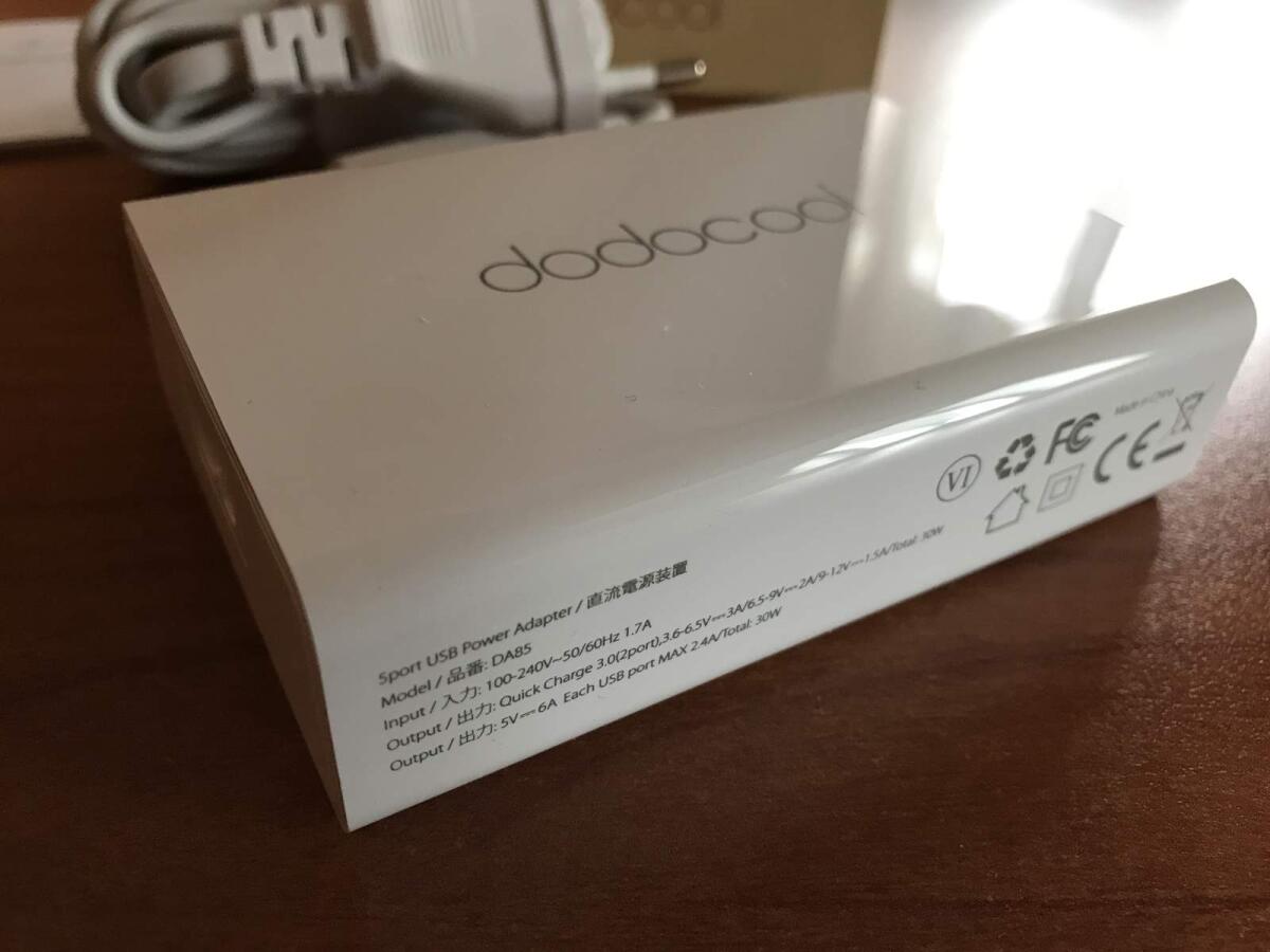 Recensione Carica batteria dodocool QC 3.0 da 60W con 5 porte USB - 