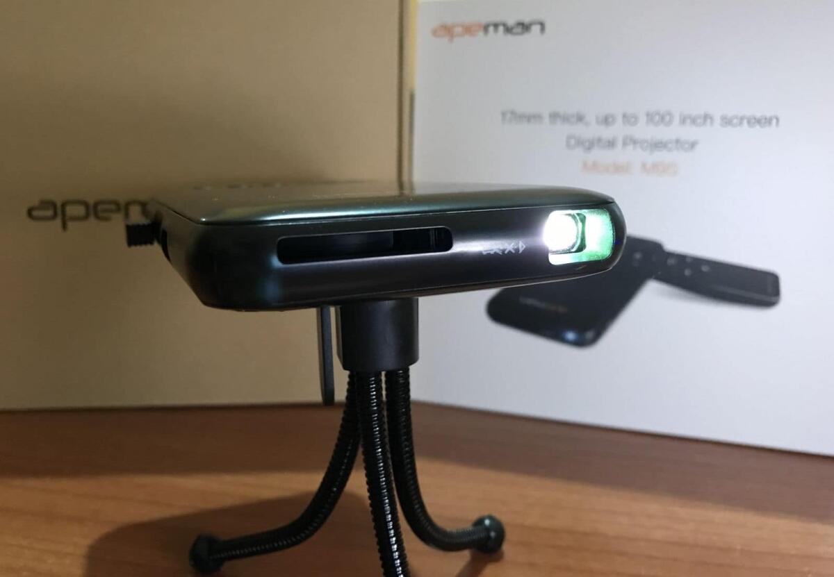 Mini proiettore con Android APEMAN scontato del 67% solo per oggi - 