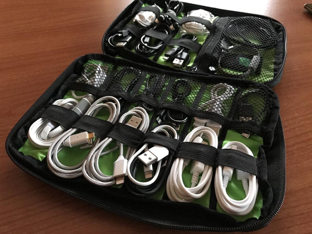 Recensione Custodia raccogli cavi, accessori ed hard disk impermeabile - 