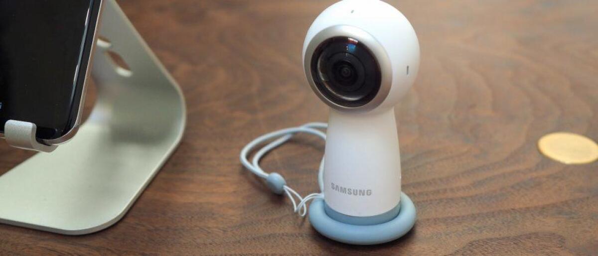 Samsung Gear 360 2017: Nuova cam per foto e video 360 fino a 4k - 