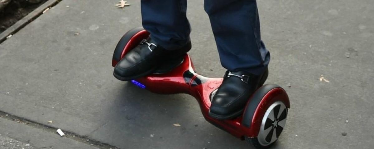 1200 euro di multa se usi l'hoverboard sul marciapiede! - 