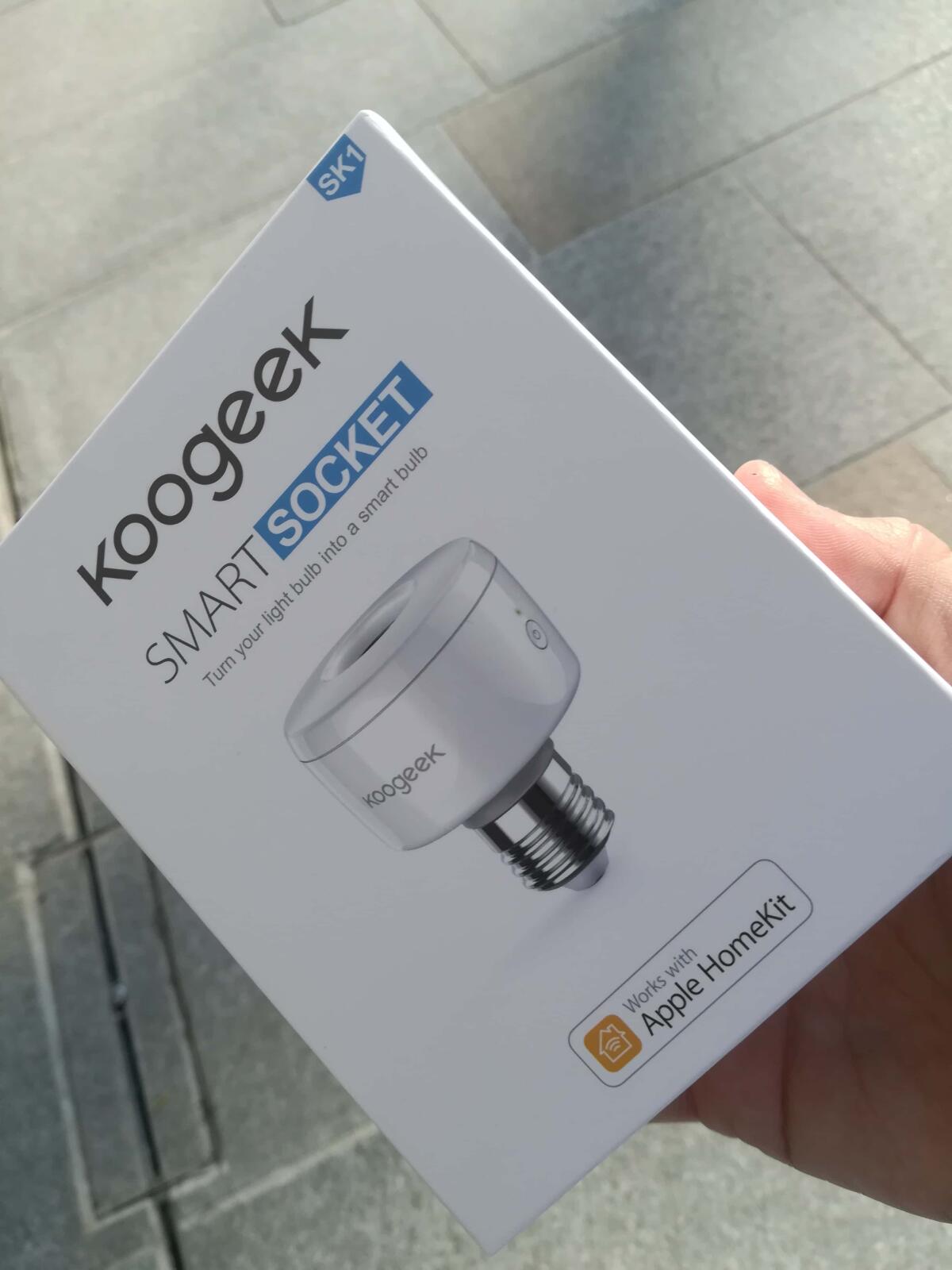 Recensione Koogeek Smart Socket E27 WiFi: Portalampada compatibile con Apple HomeKit - 