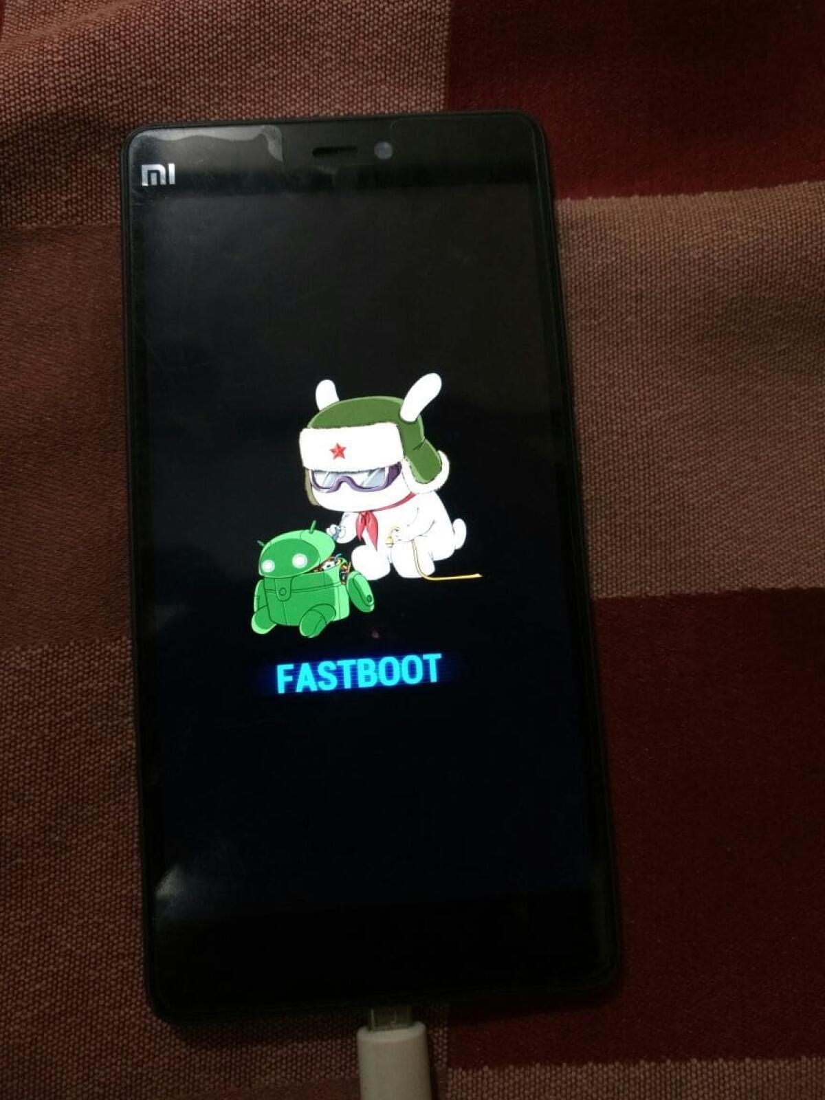 Gestire dispositivi Android, SMS, contatti, app e altro - 