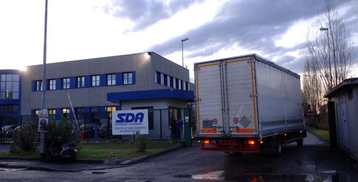 Tutti I Pacchi SDA Sono FERMI Da Giorni! - 