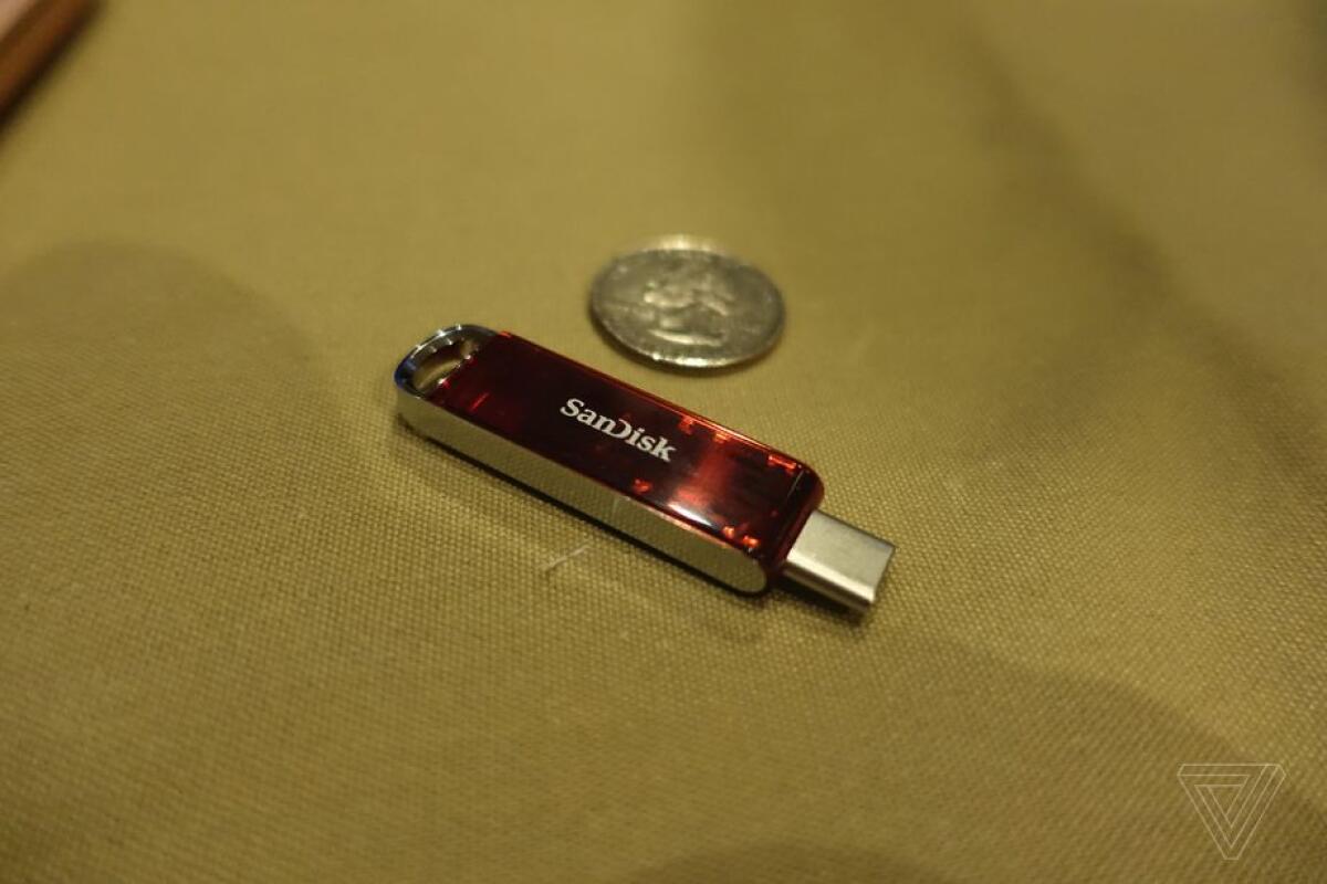 SanDisk presenta la chiavetta USB-C da 1TB più piccola al mondo [CES 2018] - 