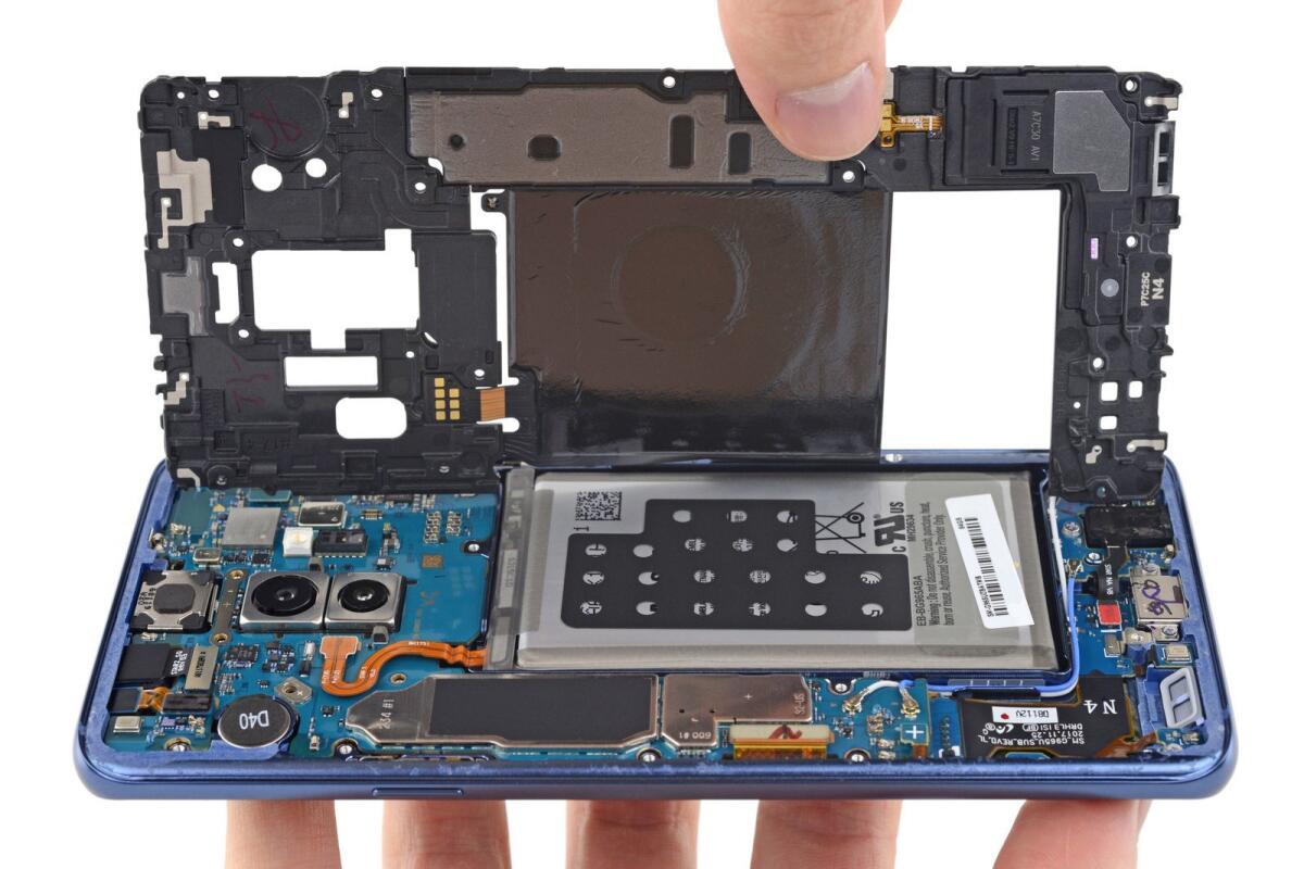 Già smontato il Samsung Galaxy S9 da iFixit - 
