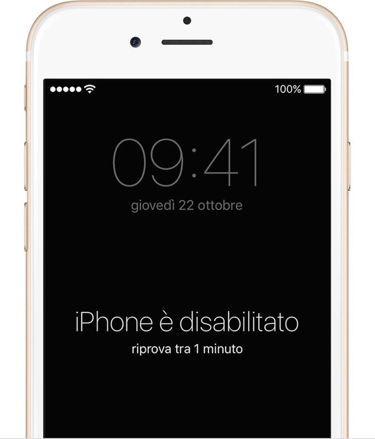 Bambino blocca iPhone per 47 anni - 