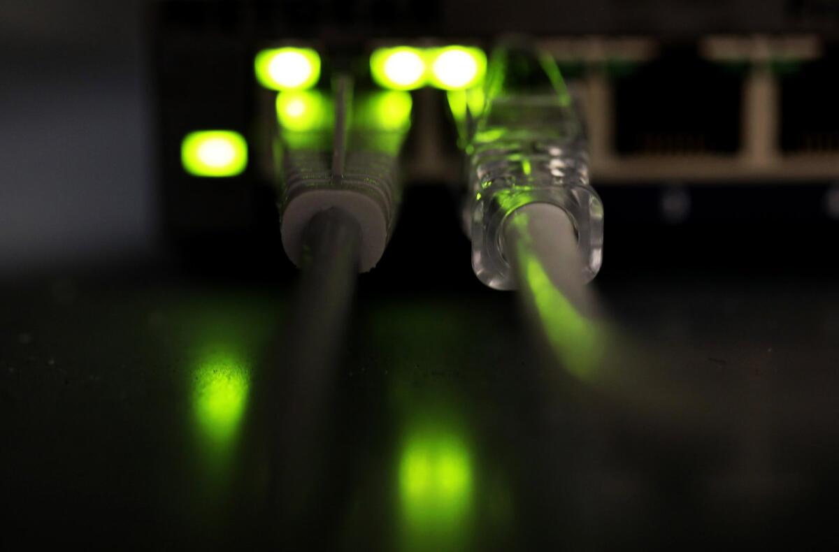 Hacker attaccano 200.000 Switch Cisco per protesta contro la Russia - 