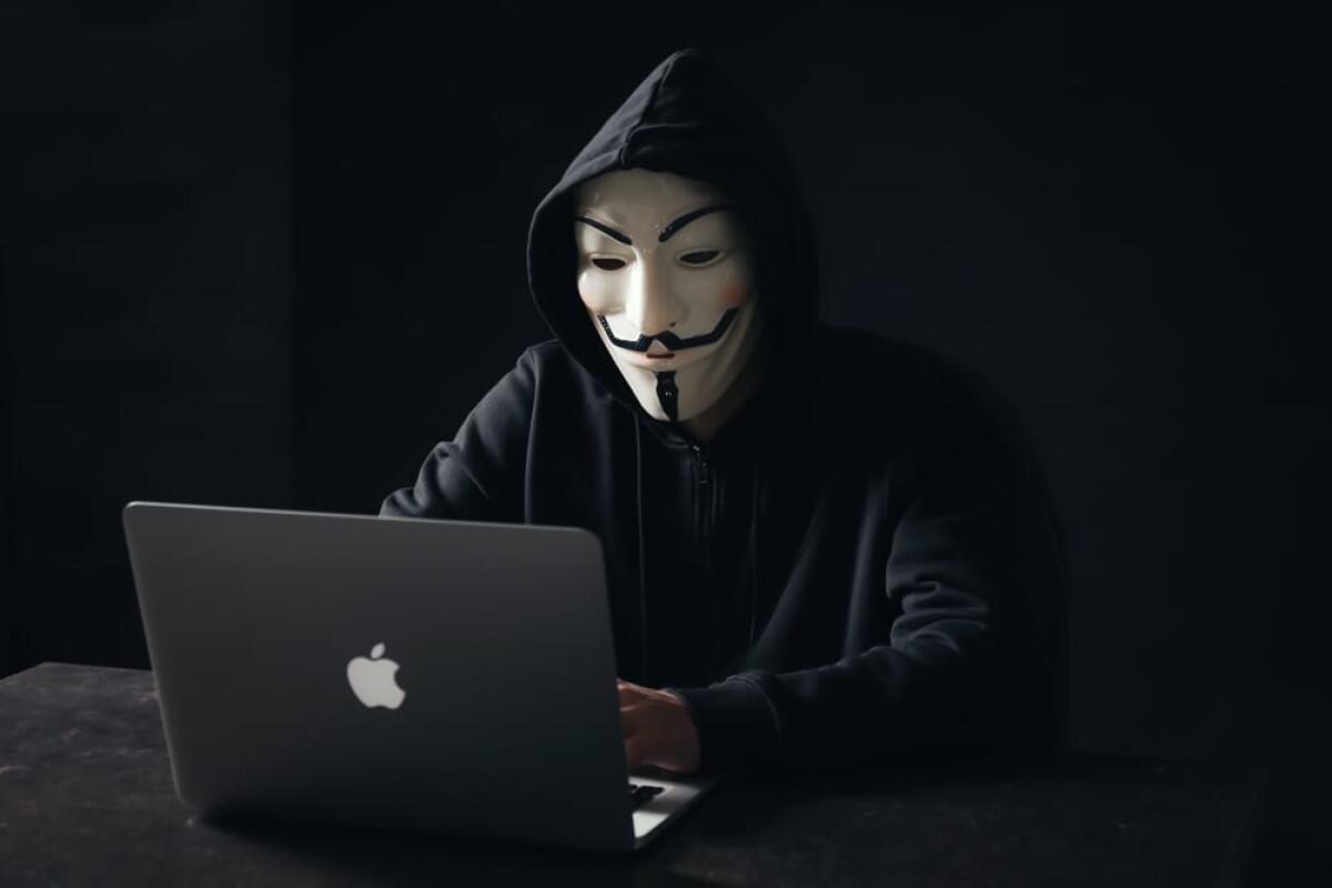 Rubati 90GB di Dati ed Account dai server Apple - 