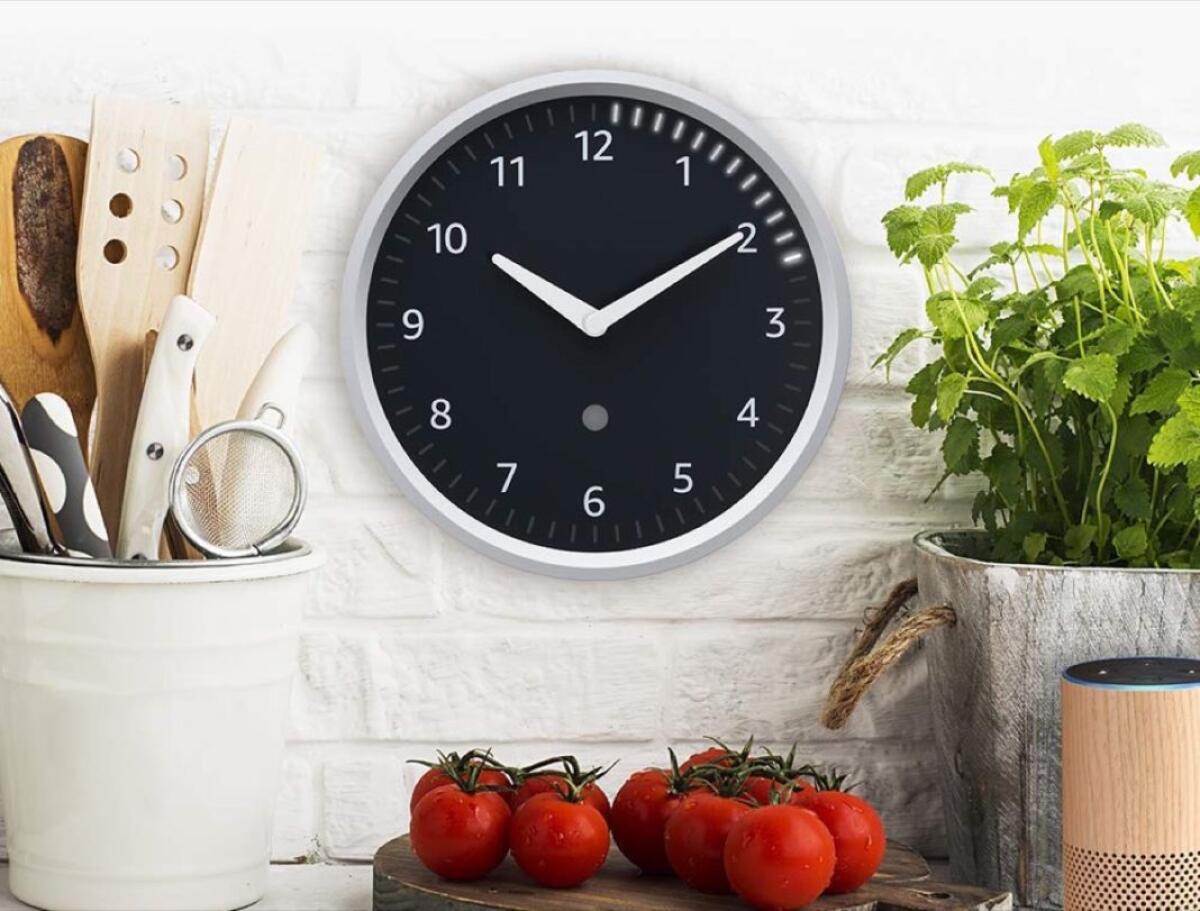 Ecco l'Orologio da parete di Amazon connesso con i dispositivi Echo ed Alexa - 