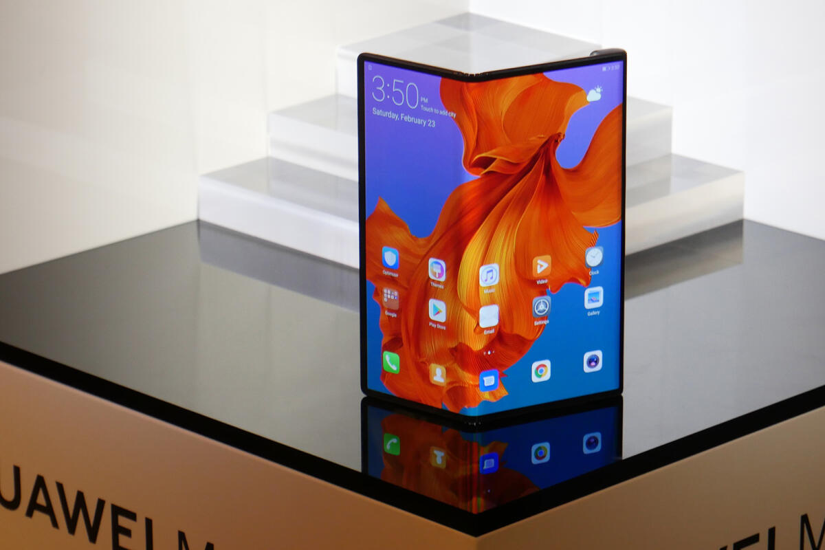Huawei Mate X pronto per il lancio. Primo smartphone 5G certificato CE - 