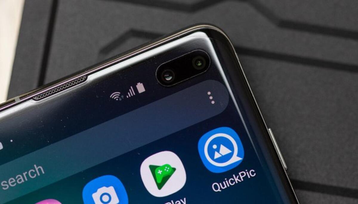 I Galaxy S10, S10+ ed S10e hanno tutti una Pellicola sul Display applicata direttamente da Samsung - 