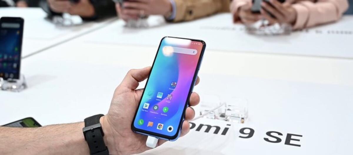 Xiaomi Mi 9 SE in Italia a 399 euro - 