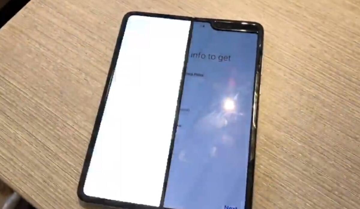 Samsung blocca ufficialmente le vendite del Galaxy Fold - 